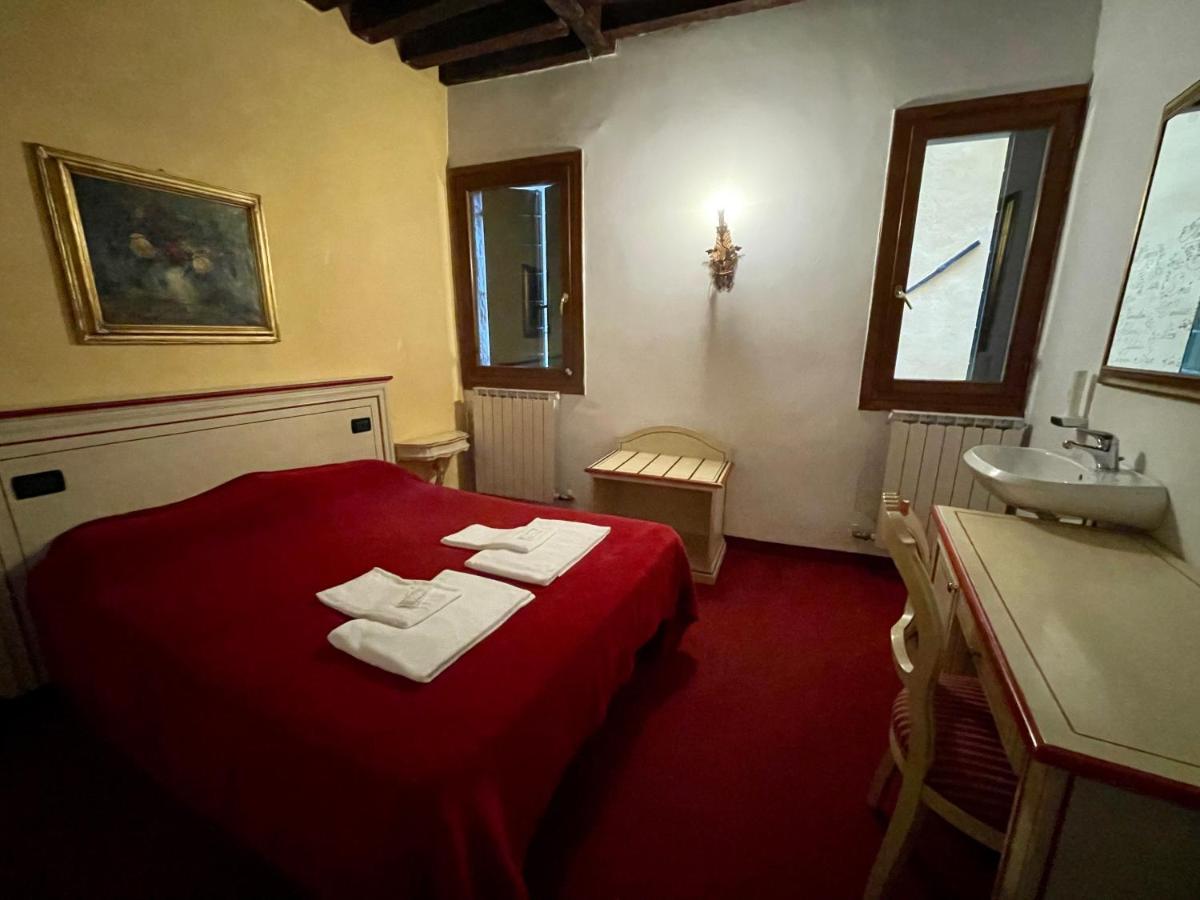 Ai Boteri Hostel *